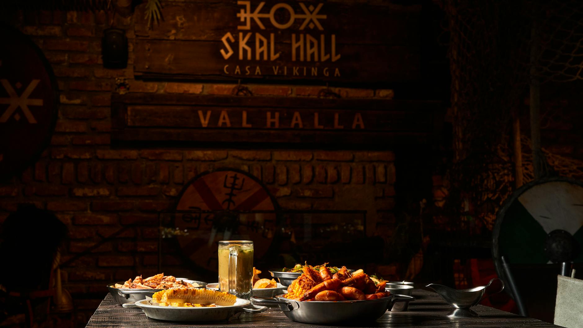 Delicious dining options at Universal Orlando restaurants and snack stands