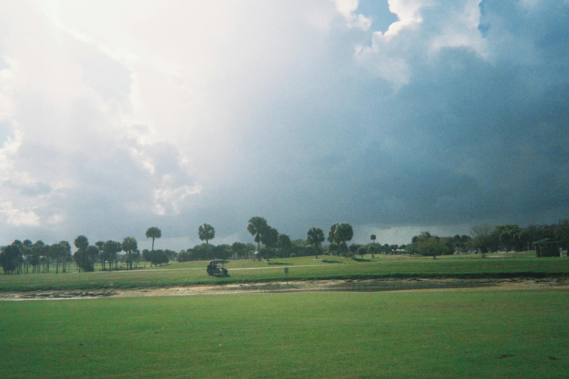 Orlando Hurricane Season Guide: What Theme Park Visitors Need to Know (2026)