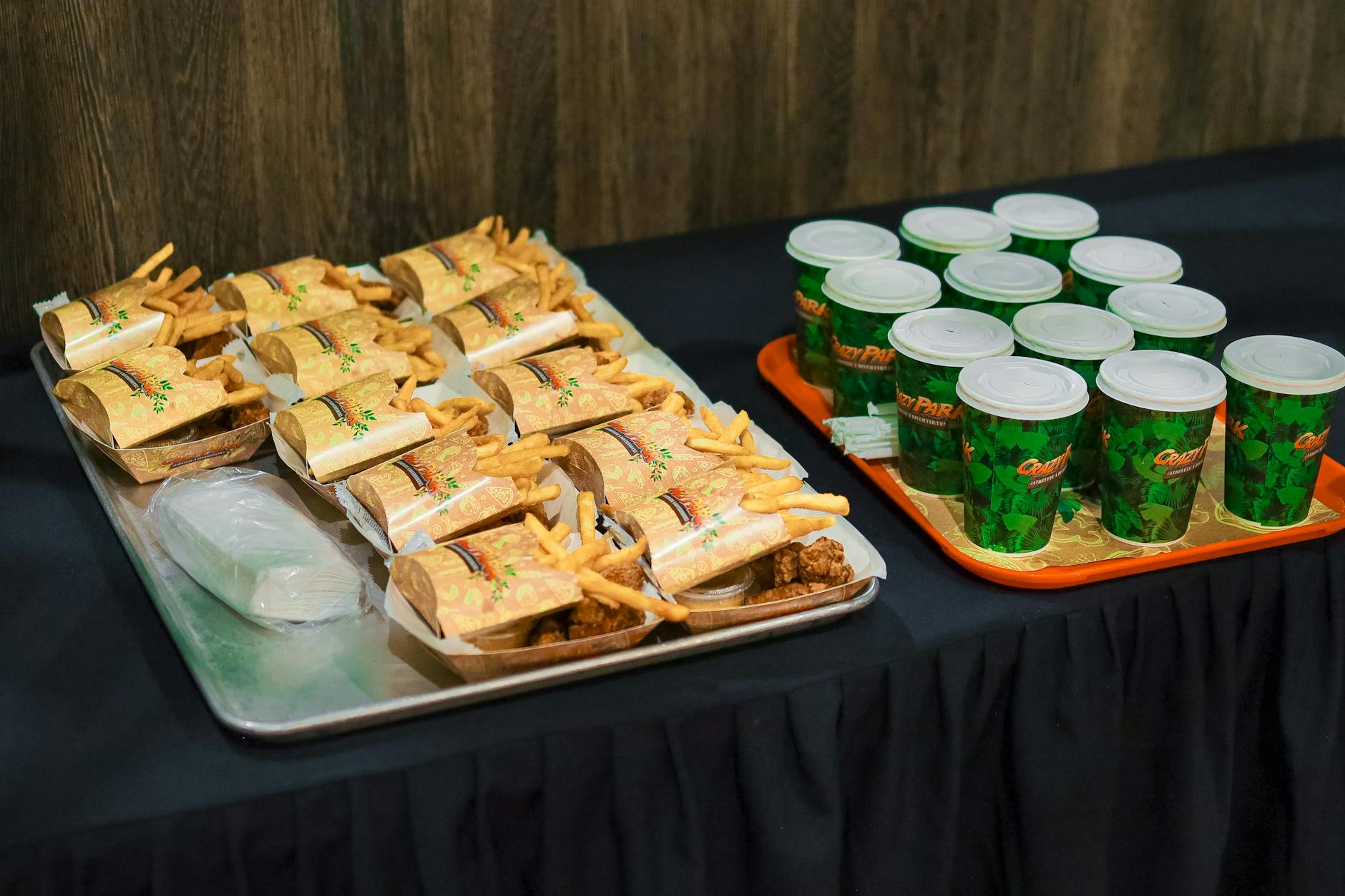 Eating at Orlando Theme Parks on a Budget: Money-Saving Food Tips (2026)