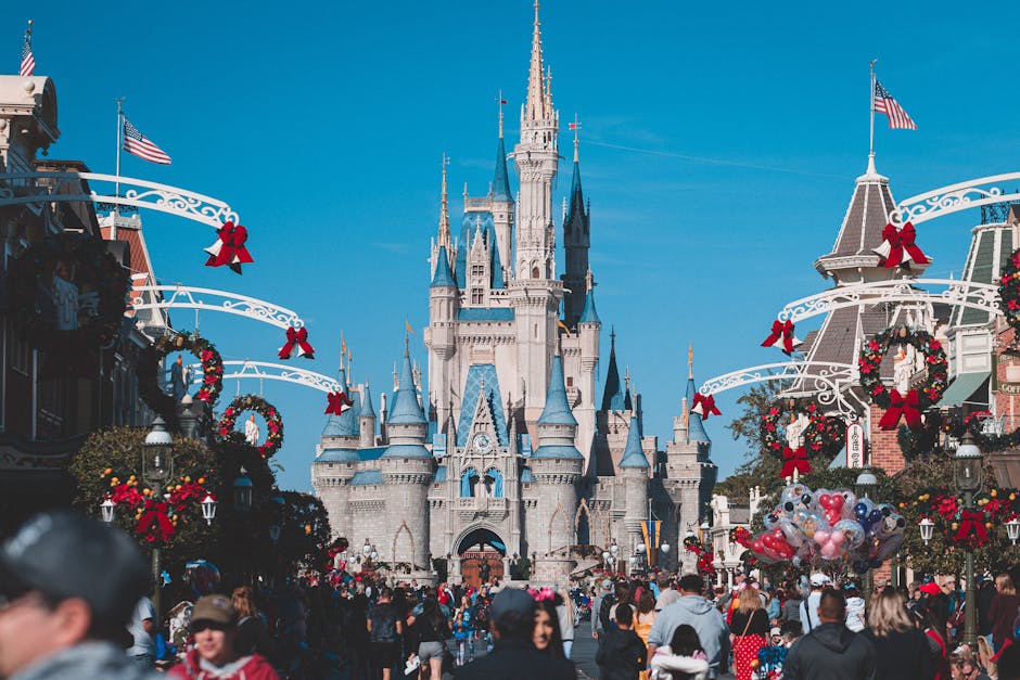 Orlando Theme Parks Spring Break Guide: Surviving the Crowds (2026)