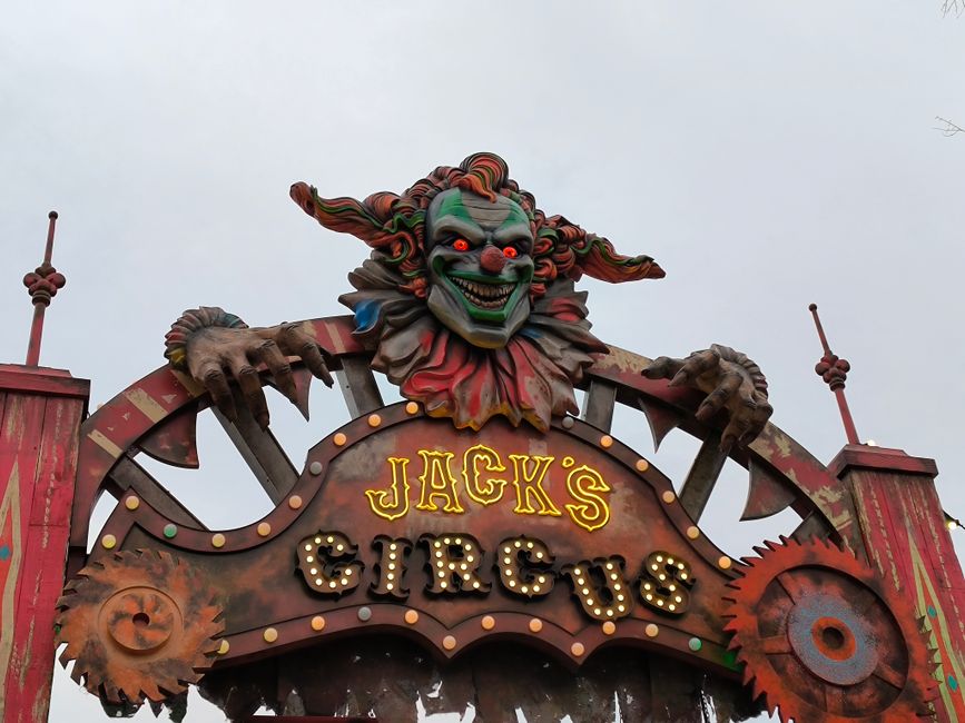 Theme park entrance gate (Disney World Ticket Prices 2026)